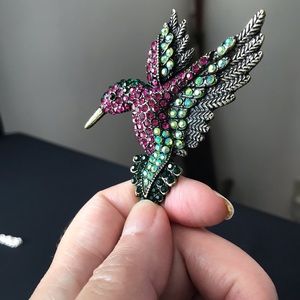 Gorgeous sparkling hummingbird brooch. Crystals individually set.
